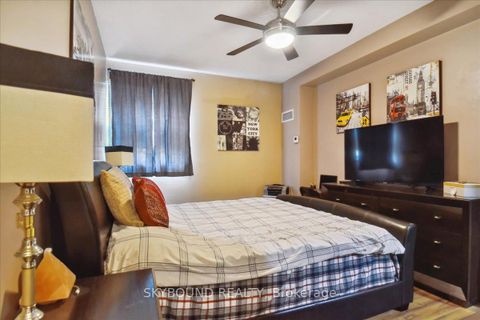 Photo 10 at 109 - 299 Mill Road, Markland Wood, Toronto