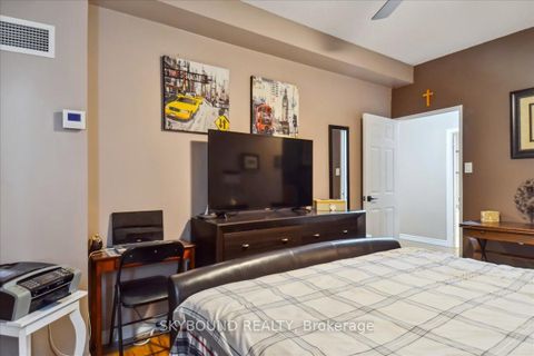 Photo 11 at 109 - 299 Mill Road, Markland Wood, Toronto