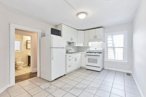 Photo 11 at 471 Shaw Street, Little Italy, Toronto