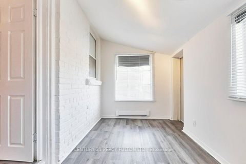 Photo 13 at 471 Shaw Street, Little Italy, Toronto