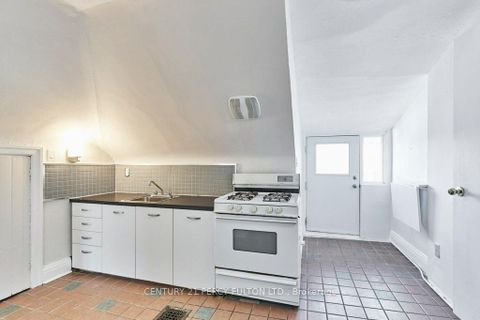 Photo 20 at 471 Shaw Street, Little Italy, Toronto