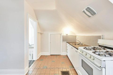 Photo 21 at 471 Shaw Street, Little Italy, Toronto