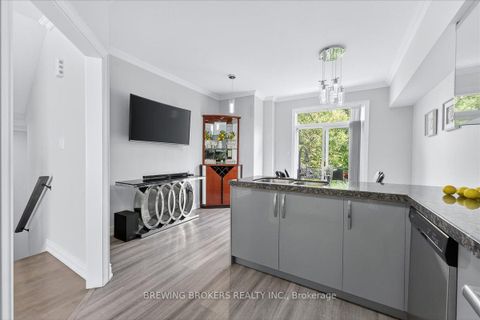 Photo 7 at 286 - 23 Observatory Lane, Observatory, Richmond Hill