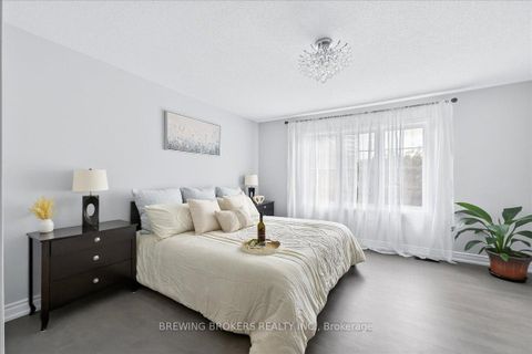 Photo 18 at 286 - 23 Observatory Lane, Observatory, Richmond Hill