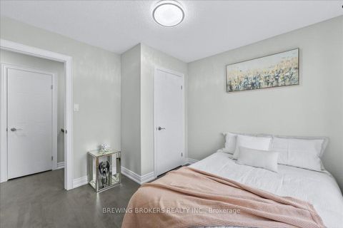 Photo 25 at 286 - 23 Observatory Lane, Observatory, Richmond Hill