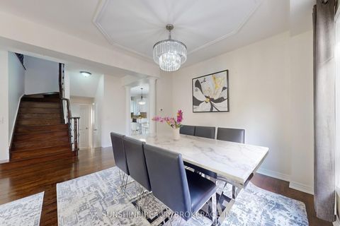 Photo 12 at 18 Pegasus Drive, Oak Ridges, Richmond Hill