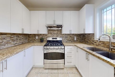 Photo 15 at 18 Pegasus Drive, Oak Ridges, Richmond Hill