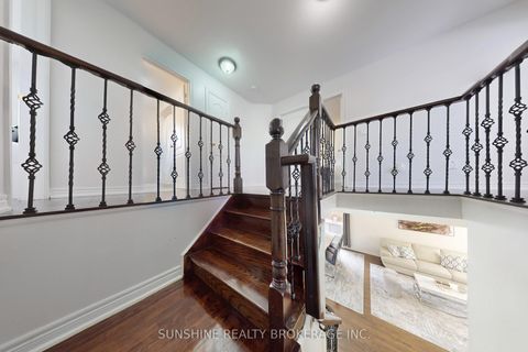 Photo 22 at 18 Pegasus Drive, Oak Ridges, Richmond Hill