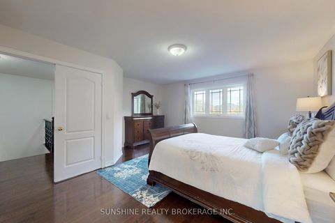 Photo 25 at 18 Pegasus Drive, Oak Ridges, Richmond Hill