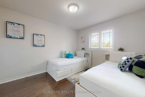 Photo 33 at 18 Pegasus Drive, Oak Ridges, Richmond Hill