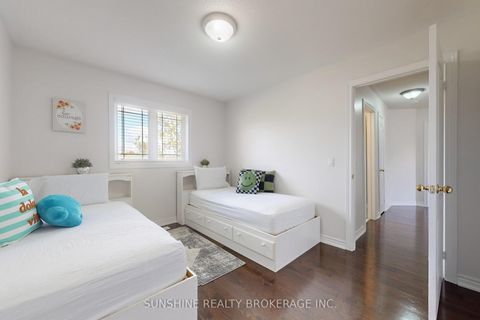 Photo 34 at 18 Pegasus Drive, Oak Ridges, Richmond Hill