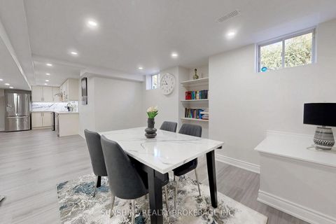 Photo 38 at 18 Pegasus Drive, Oak Ridges, Richmond Hill