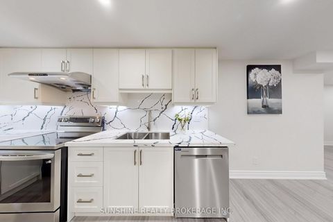 Photo 43 at 18 Pegasus Drive, Oak Ridges, Richmond Hill