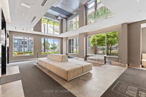 Photo 3 at 809 - 396 Highway 7, Doncrest, Richmond Hill