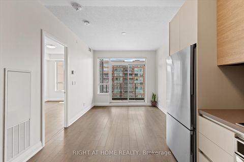 Photo 8 at 809 - 396 Highway 7, Doncrest, Richmond Hill