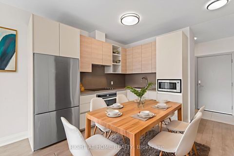 Photo 11 at 809 - 396 Highway 7, Doncrest, Richmond Hill