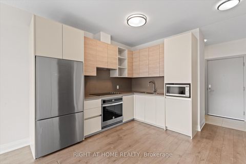 Photo 12 at 809 - 396 Highway 7, Doncrest, Richmond Hill