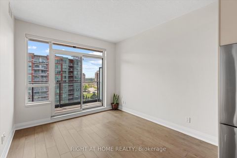 Photo 14 at 809 - 396 Highway 7, Doncrest, Richmond Hill