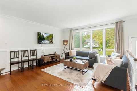 Photo 8 at 17 Kinsley Street, Nobleton, King