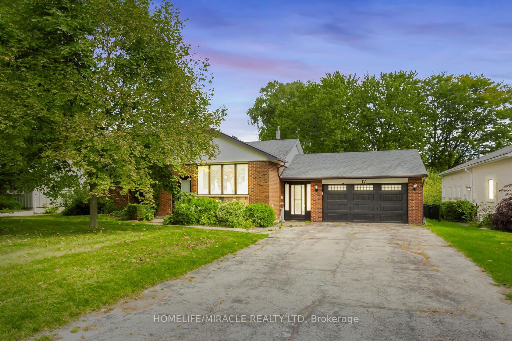17 Kinsley Street, Nobleton, King 