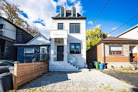 Photo 1 at 16 Mulberry Crescent, Oakwood Village, Toronto