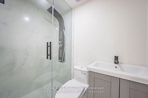 Photo 17 at 16 Mulberry Crescent, Oakwood Village, Toronto