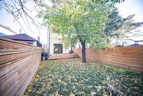 Photo 37 at 16 Mulberry Crescent, Oakwood Village, Toronto