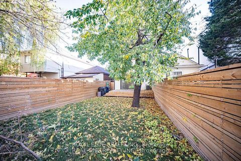 Photo 38 at 16 Mulberry Crescent, Oakwood Village, Toronto