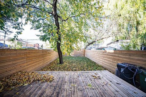 Photo 39 at 16 Mulberry Crescent, Oakwood Village, Toronto