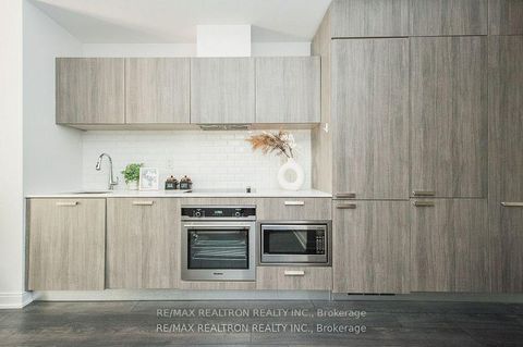 Photo 20 at 606 - 50 Charles Street E, Yonge Corridor, Toronto