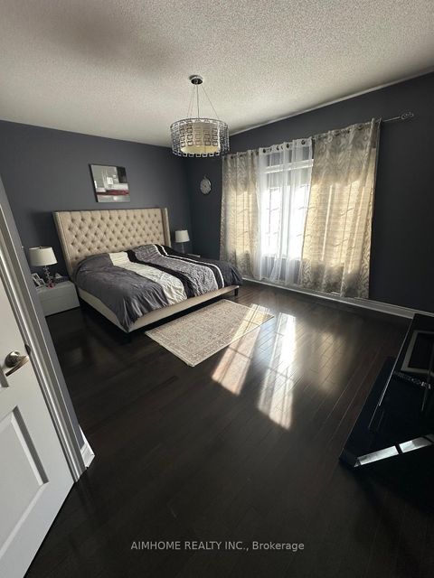 Photo 15 at 18 Bristlewood Crescent, Patterson, Vaughan