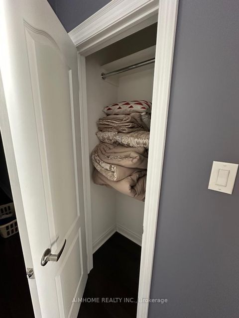 Photo 18 at 18 Bristlewood Crescent, Patterson, Vaughan