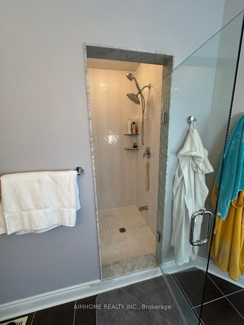 Photo 20 at 18 Bristlewood Crescent, Patterson, Vaughan