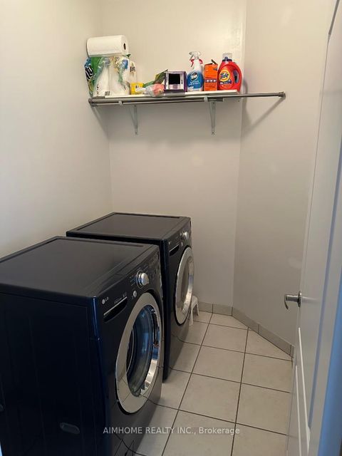 Photo 21 at 18 Bristlewood Crescent, Patterson, Vaughan