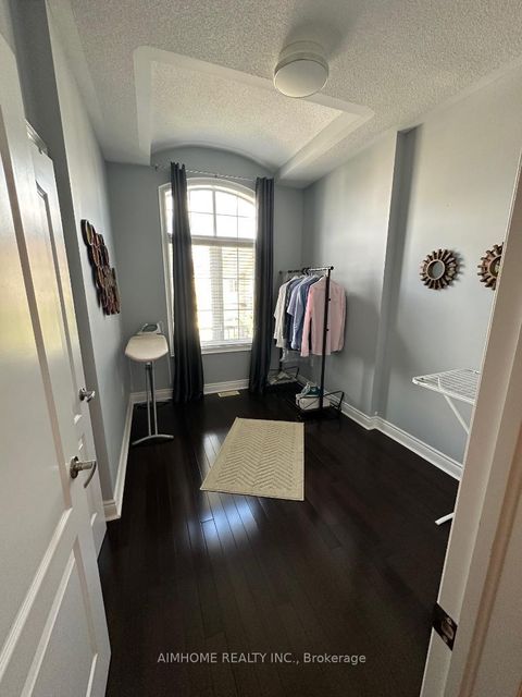 Photo 31 at 18 Bristlewood Crescent, Patterson, Vaughan