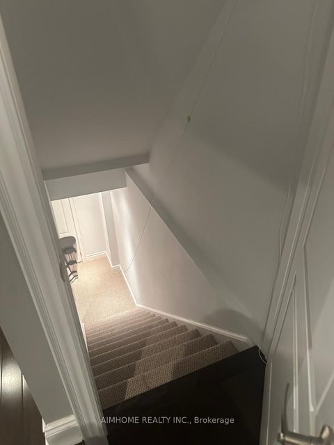 Photo 34 at 18 Bristlewood Crescent, Patterson, Vaughan