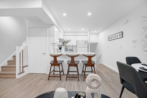 Photo 9 at 400 - 415 Jarvis Street, Yonge Corridor, Toronto