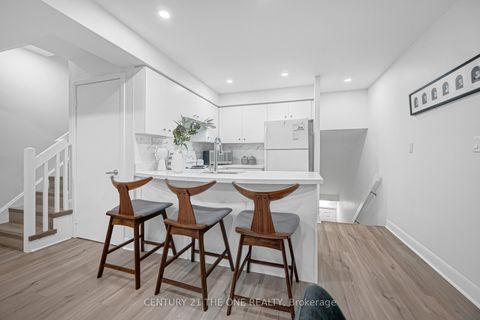 Photo 10 at 400 - 415 Jarvis Street, Yonge Corridor, Toronto