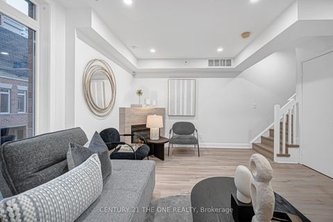 Photo 11 at 400 - 415 Jarvis Street, Yonge Corridor, Toronto