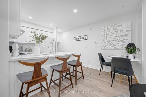 Photo 14 at 400 - 415 Jarvis Street, Yonge Corridor, Toronto