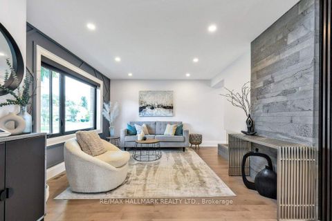 Photo 3 at 3 Averdon Crescent, Donalda, Toronto