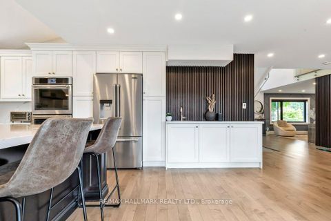 Photo 13 at 3 Averdon Crescent, Donalda, Toronto