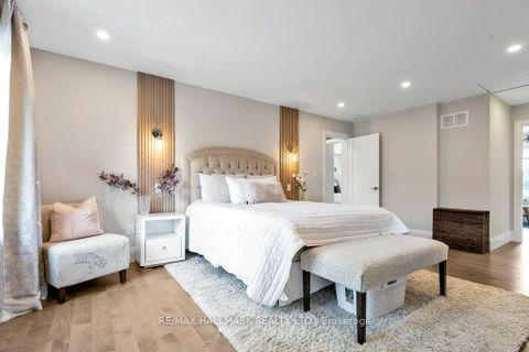 Photo 19 at 3 Averdon Crescent, Donalda, Toronto