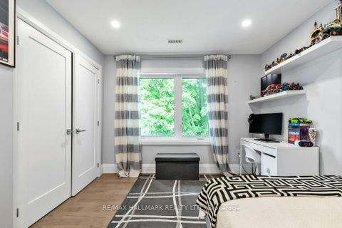 Photo 27 at 3 Averdon Crescent, Donalda, Toronto