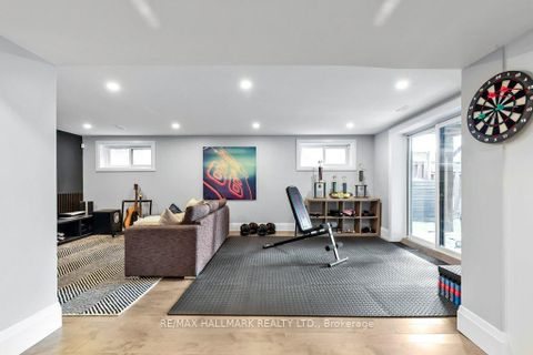 Photo 31 at 3 Averdon Crescent, Donalda, Toronto