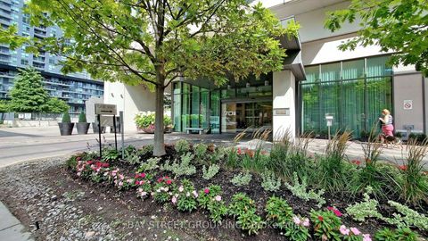 Photo 4 at 212 - 70 Roehampton Avenue, Mount Pleasant West, Toronto