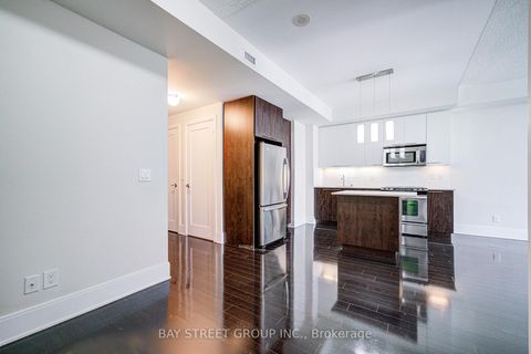 Photo 15 at 212 - 70 Roehampton Avenue, Mount Pleasant West, Toronto