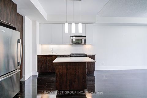 Photo 16 at 212 - 70 Roehampton Avenue, Mount Pleasant West, Toronto