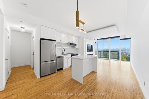 Photo 1 at 915 - 2055 Danforth Avenue, Woodbine Corridor, Toronto