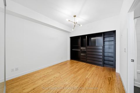 Photo 12 at 915 - 2055 Danforth Avenue, Woodbine Corridor, Toronto